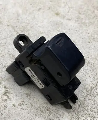 Nissan Pathfinder R51 Electric window control switch 25411EA003 0115