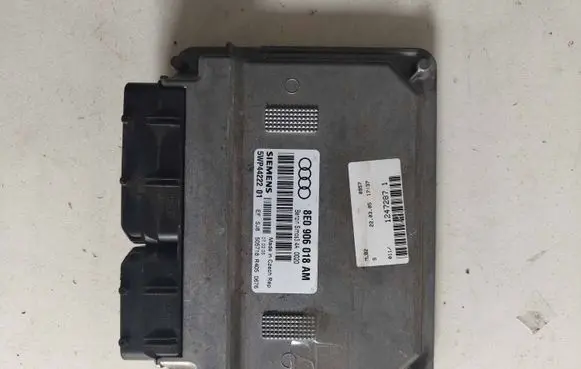 Audi A4 S4 B7 8E 8H Engine control unit/module 8E0906018AM 5WP4422201