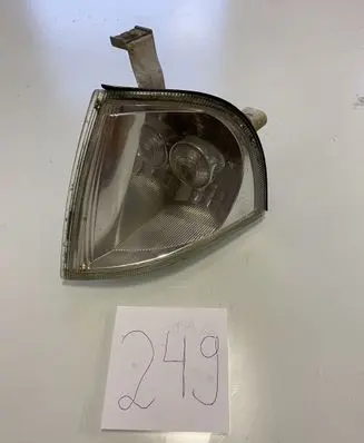 Skoda Octavia Mk1 (1U) Front indicator light