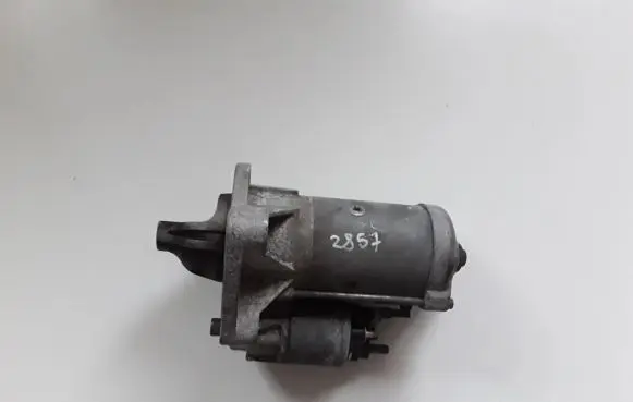 Ford Focus Starter motor AV6N11000GE