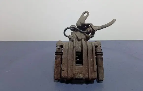 Volkswagen Golf Plus Rear brake caliper