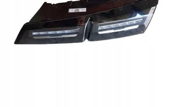 Peugeot 308 Rear/tail lights 9835300580
