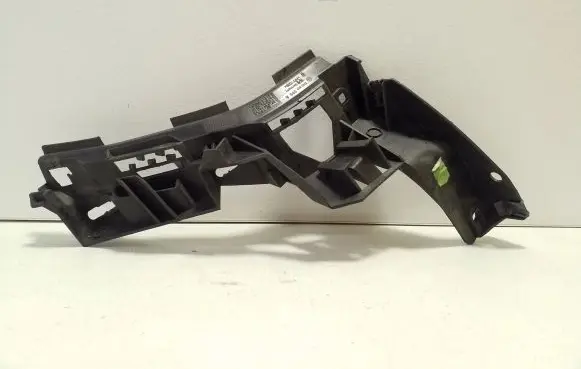 Volkswagen Golf Plus Rear bumper mounting bracket 5M0807393A
