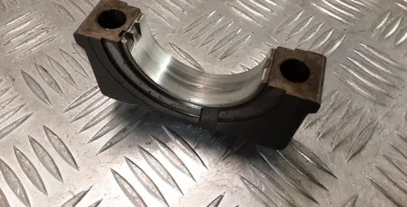 Volkswagen PASSAT B6 Crankshaft Holder 3E2C