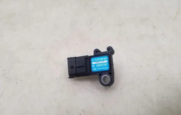 Opel Astra J Sensor 55567257