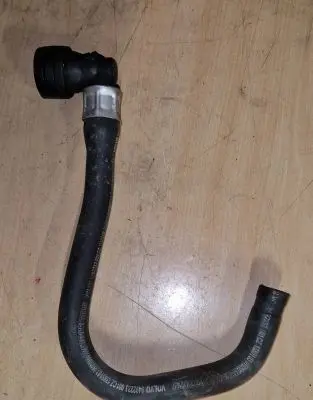 Volvo V70 Engine coolant pipe/hose 9492233