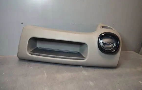Opel Vivaro Panel trim 683107829R