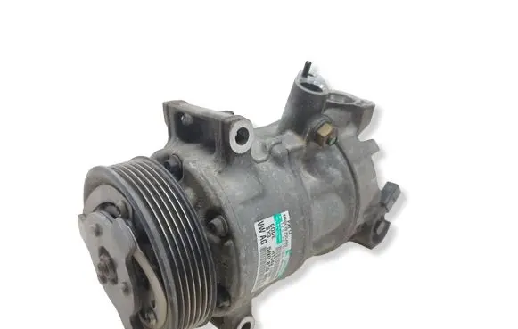 Volkswagen PASSAT B7 Air conditioning (A/C) compressor (pump) 5N0820803C 123152101B4 R134A1702P