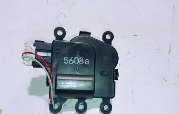 Mazda 6 A/C air flow flap actuator/motor 5608A