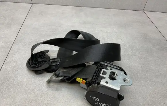 Volkswagen Sharan Front seatbelt 