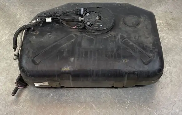 Jeep Grand Cherokee AdBlue liquid reservoir 68231288AF