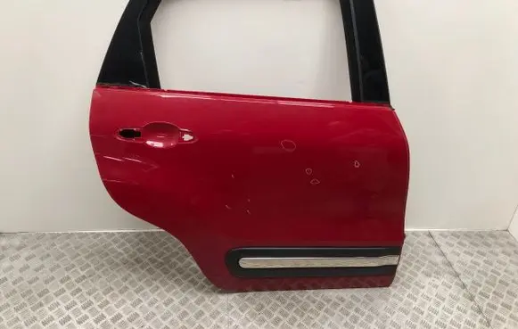 Fiat 500L Rear door