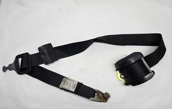 Mercedes-Benz S W126 Front seatbelt 1268602785 1268680022