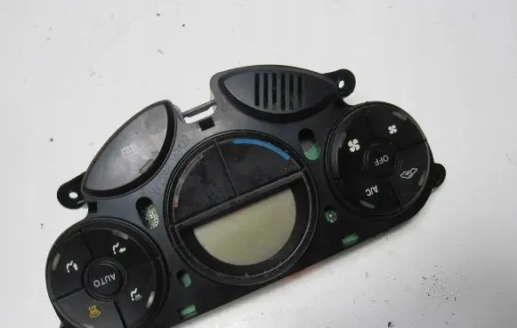 Ford Focus Climate control unit 2S4H18C612AH