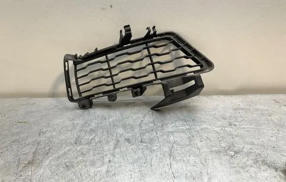 Front bumper lower grill