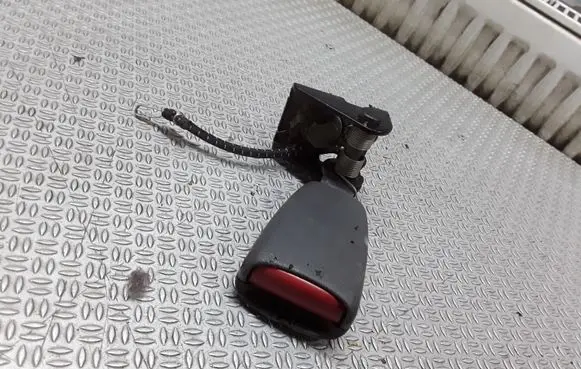 Volvo V70 Rear seatbelt buckle