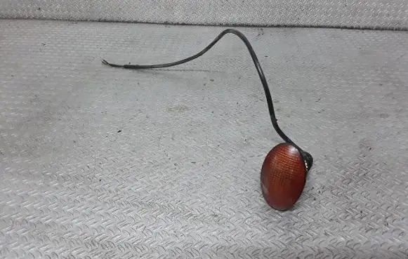 Ford Explorer Front fender indicator light