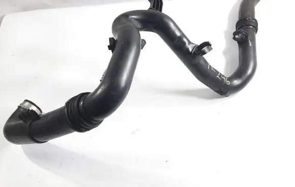 Skoda Octavia Mk2 (1Z) Intercooler hose/pipe 1K0145770B