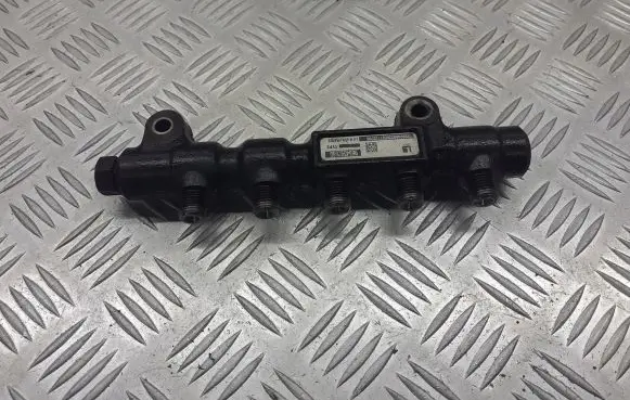 Ford Focus Fuel main line pipe 9654592680