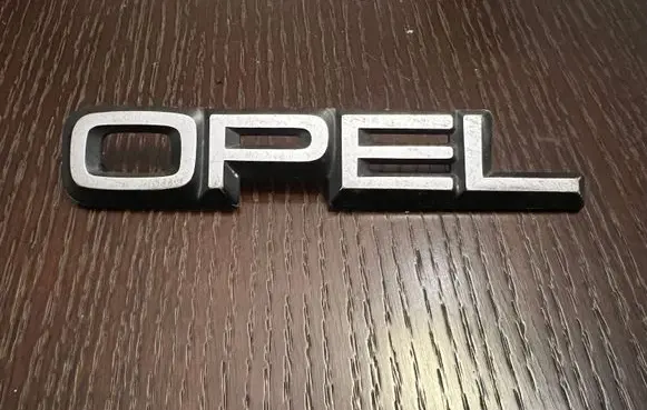 Opel Rekord E2 Manufacturers badge/model letters 90046840