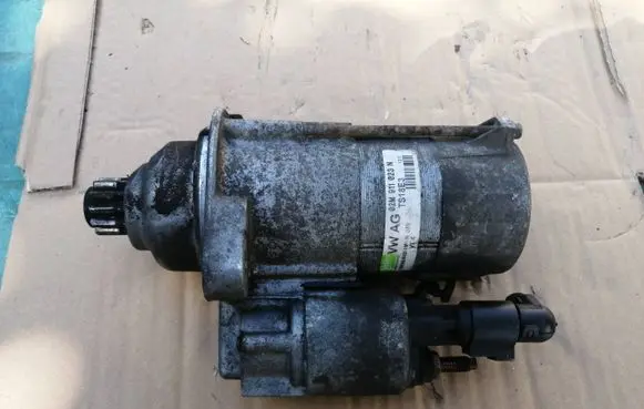 Volkswagen Golf V Starter motor 02M911023N TS18E3