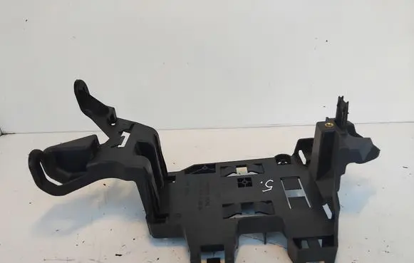 Mercedes-Benz E W213 Engine control unit holder A2135451140