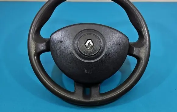 Renault Clio III Steering wheel 8200677492 IMPRK1583914