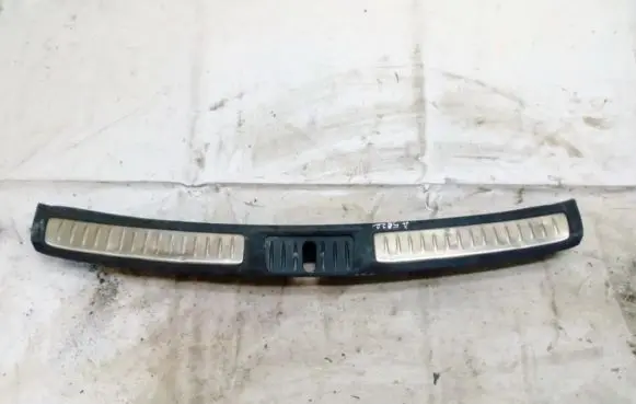 Toyota Avensis T270 Other trunk/boot trim element 5838705110 58387-05110