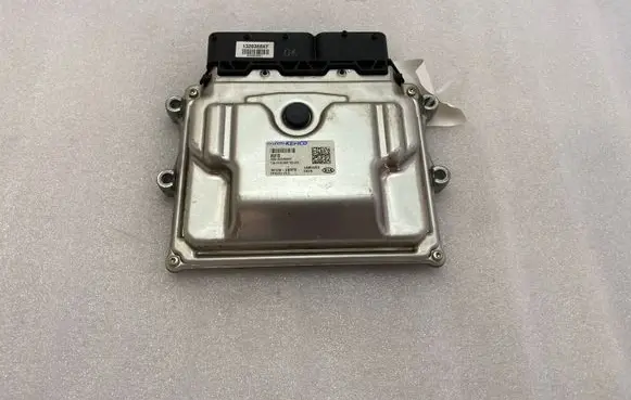 KIA Sportage Engine control unit/module 391282BRF8