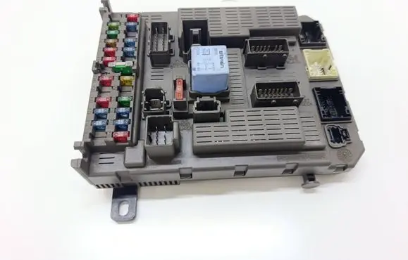 Citroen C5 Fuse module 9647448280