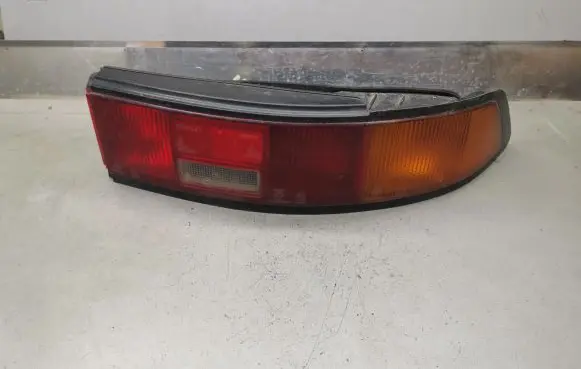 Mazda 323 F Rear/tail lights