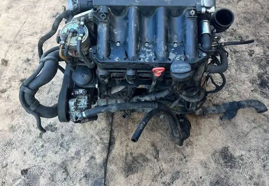 Mercedes-Benz Vito Viano W638 Engine