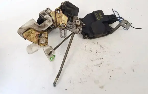 Mitsubishi Pajero Rear door lock 1015280500