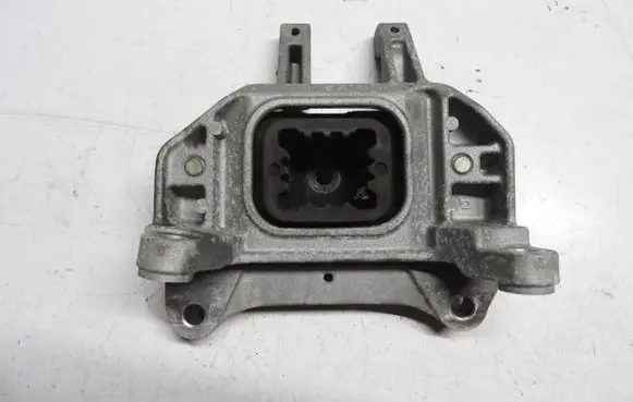 Nissan Note (E12) Gearbox mount 2240747