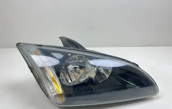 Ford Focus Headlight/headlamp 4M5113099KD