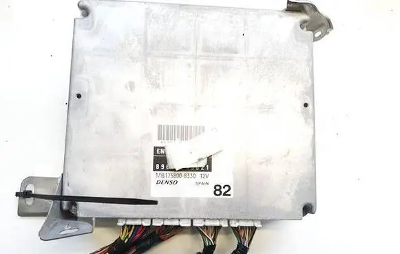 Toyota Avensis T250 Engine control unit/module 8966105821