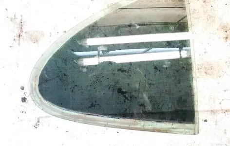 Renault Megane I Rear vent window glass dot36as2m127
