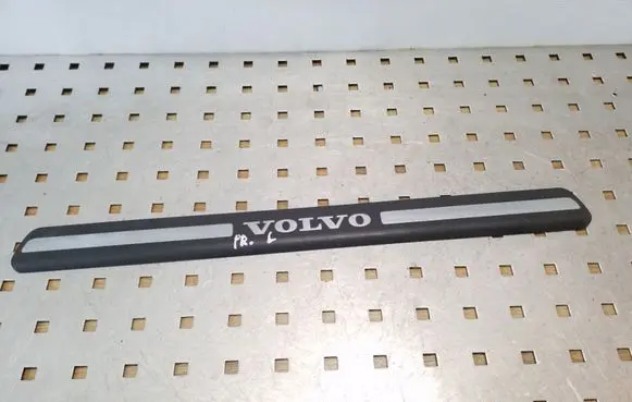 Volvo XC70 Front sill trim cover 8659960