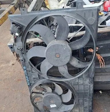 Seat Altea XL Electric radiator cooling fan 1K0121207T W7C3 1355D300195