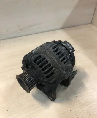 Volkswagen Golf IV Generator/alternator 028903028C