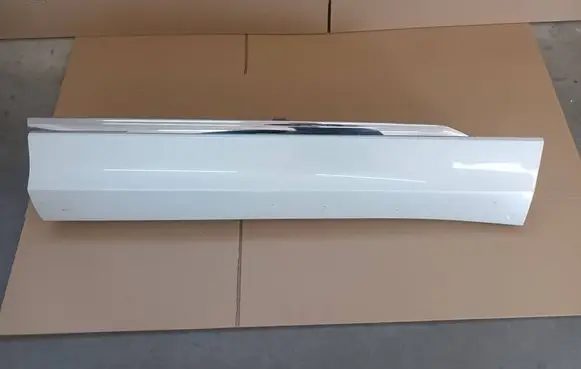 Volkswagen Tiguan Front door trim (molding) 5NA854940AH
