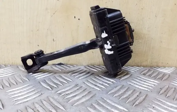 BMW 3 E90 E91 Front door check strap stopper 7176807