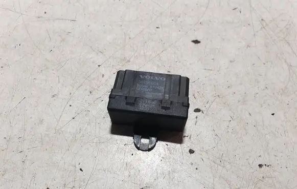 Volvo XC70 Seat heating relay 30795504 211886 07W421
