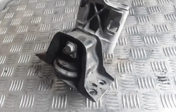 Nissan Note (E11) Engine mount bracket 11210AX600