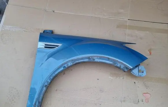 Ford Kuga I Fender