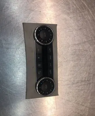 Mercedes-Benz C W204 Climate control unit A2049005805 SW411100