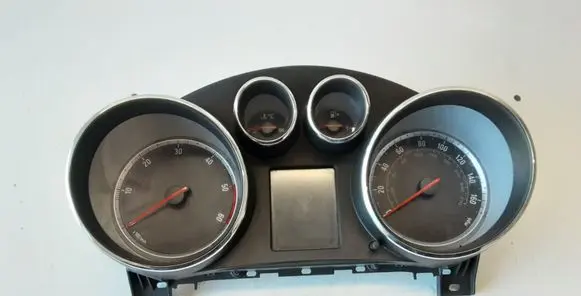 Opel Insignia A Speedometer (instrument cluster) 13327315 365903926H09275