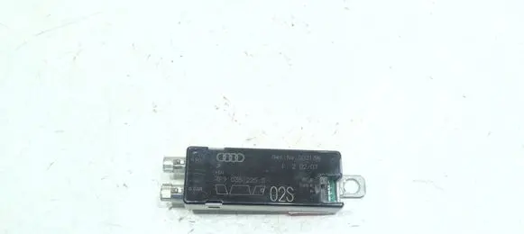Audi A6 S6 C6 4F Aerial antenna amplifier 4F9035225S