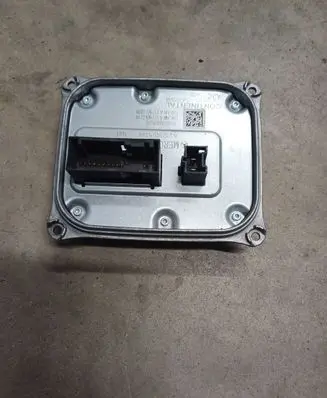 Mercedes-Benz E W212 LED ballast control module 2129005324