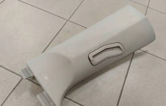 Volvo C30 (B) pillar trim (top)